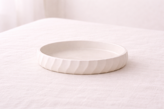 Ribbed Decorative Plate Cast Stone Vase